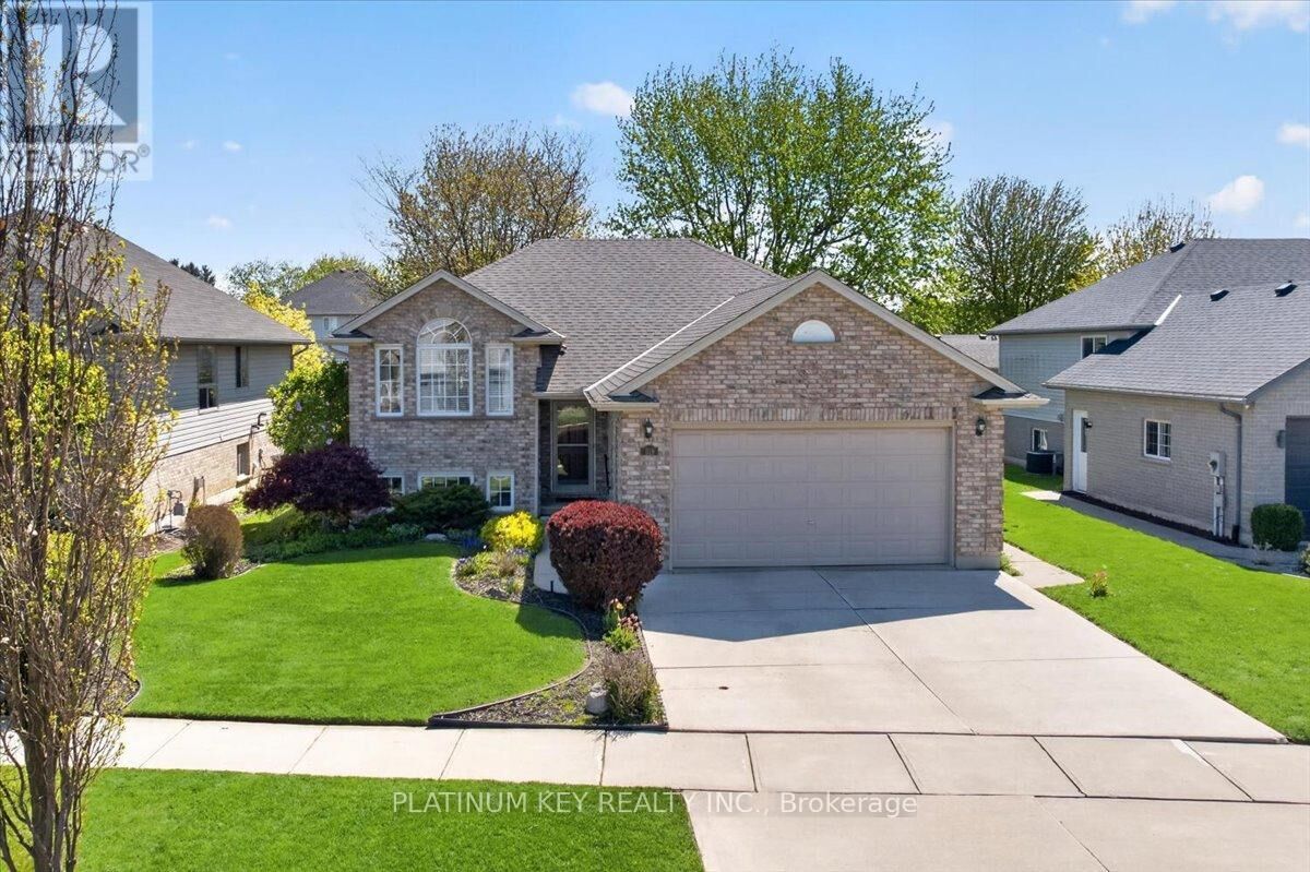 Property Photo:  519 Darcy Drive  ON N7G 4L1 