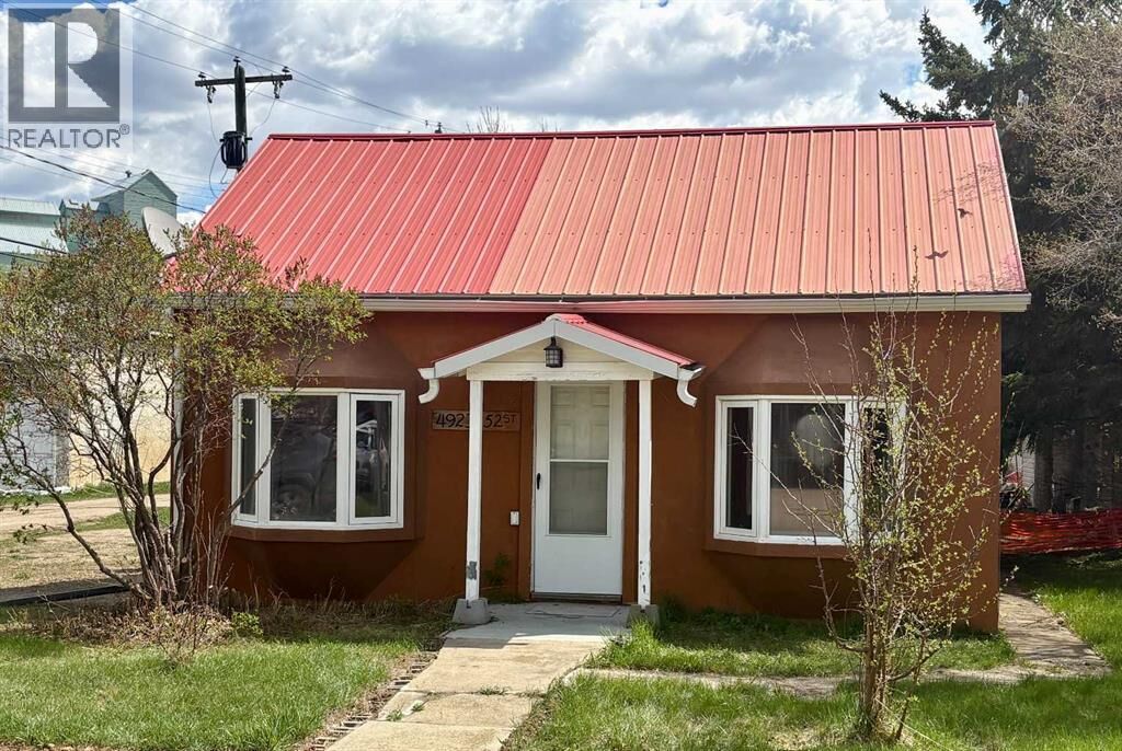 Property Photo:  4923 52 Street  AB T0B 2G0 