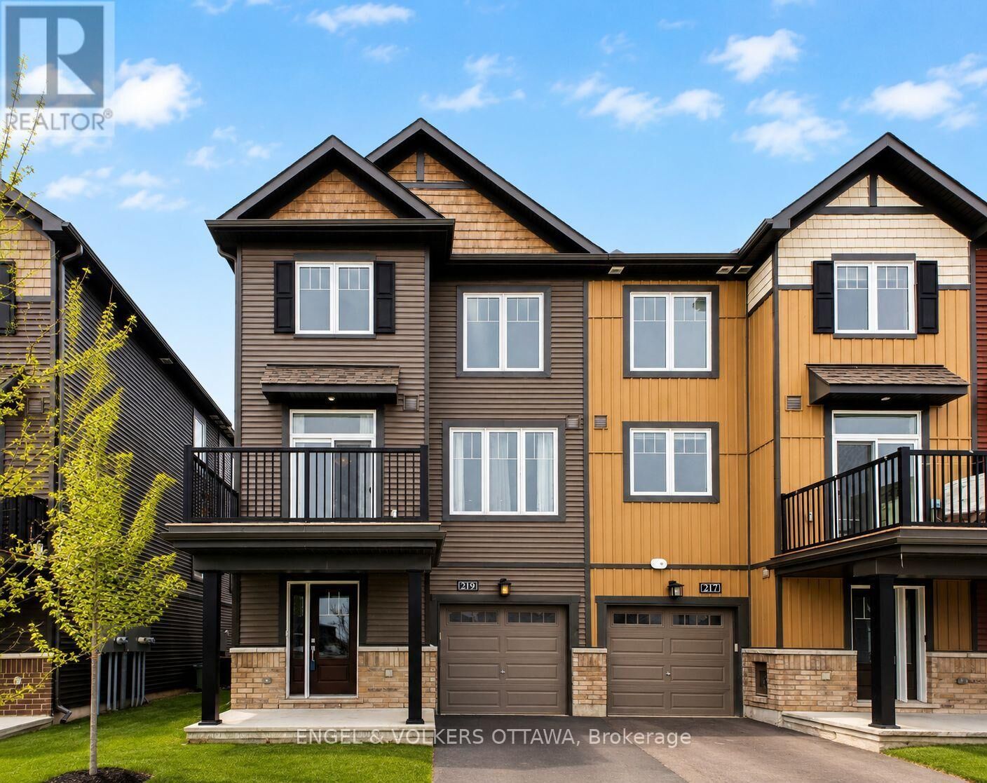 Property Photo:  219 Liebe Terrace  ON K2J 6R9 