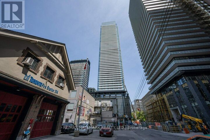Property Photo:  501 Yonge Street 3202  ON M4Y 1X9 