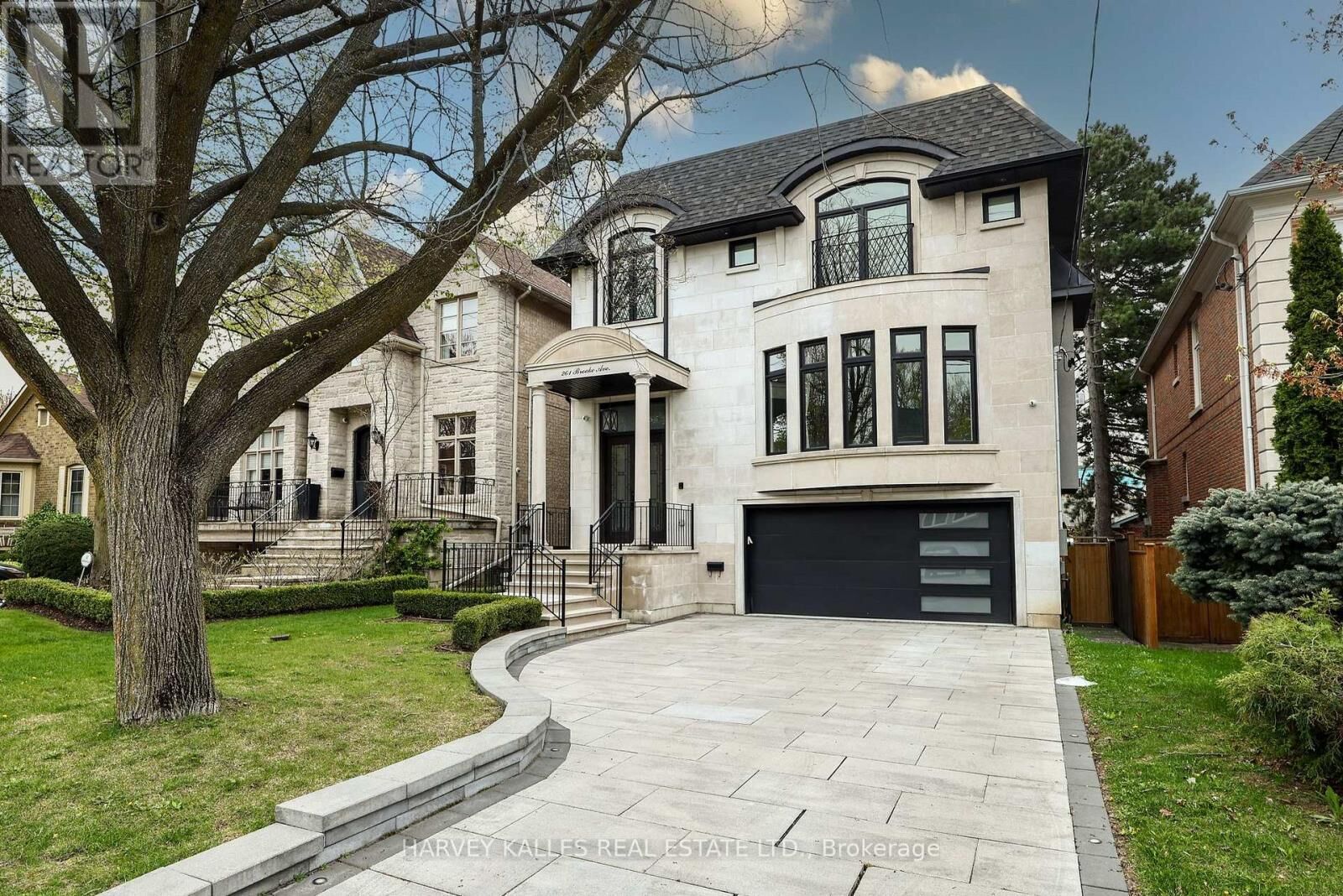 Property Photo:  261 Brooke Avenue  ON M5M 2L1 
