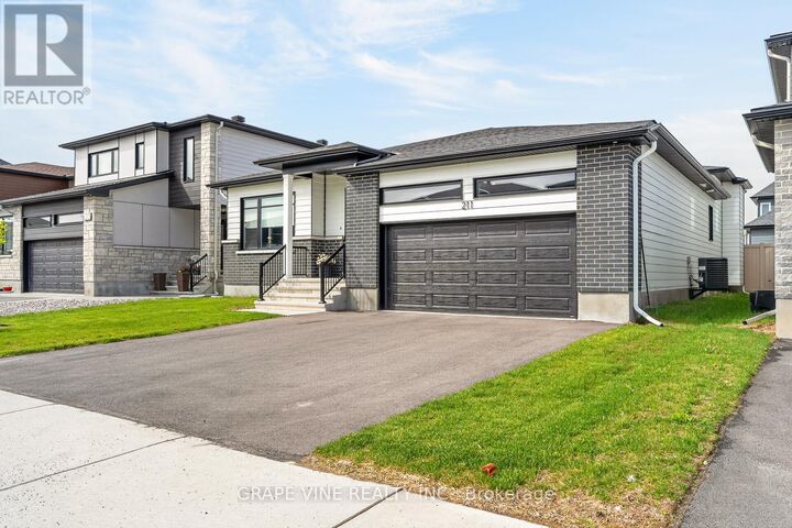 Property Photo:  211 Metric Circle  ON K2V 0L3 