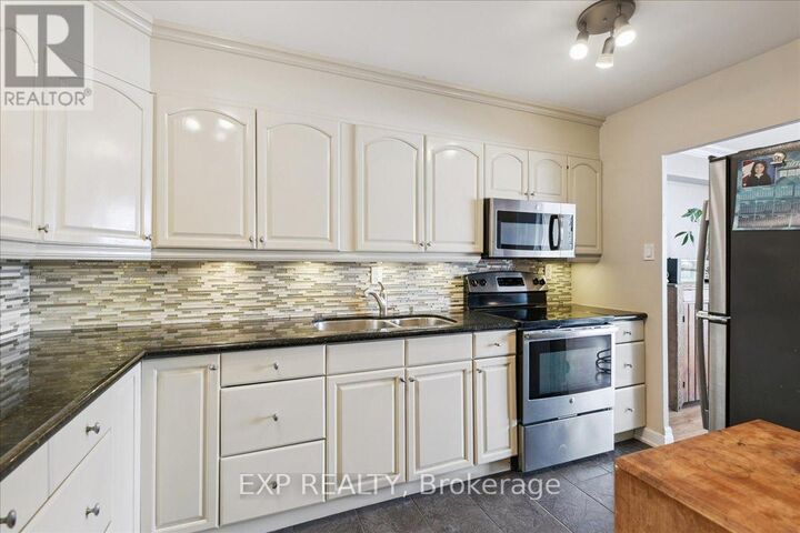 Property Photo:  44 Longbourne Drive 412  ON M9R 2M7 