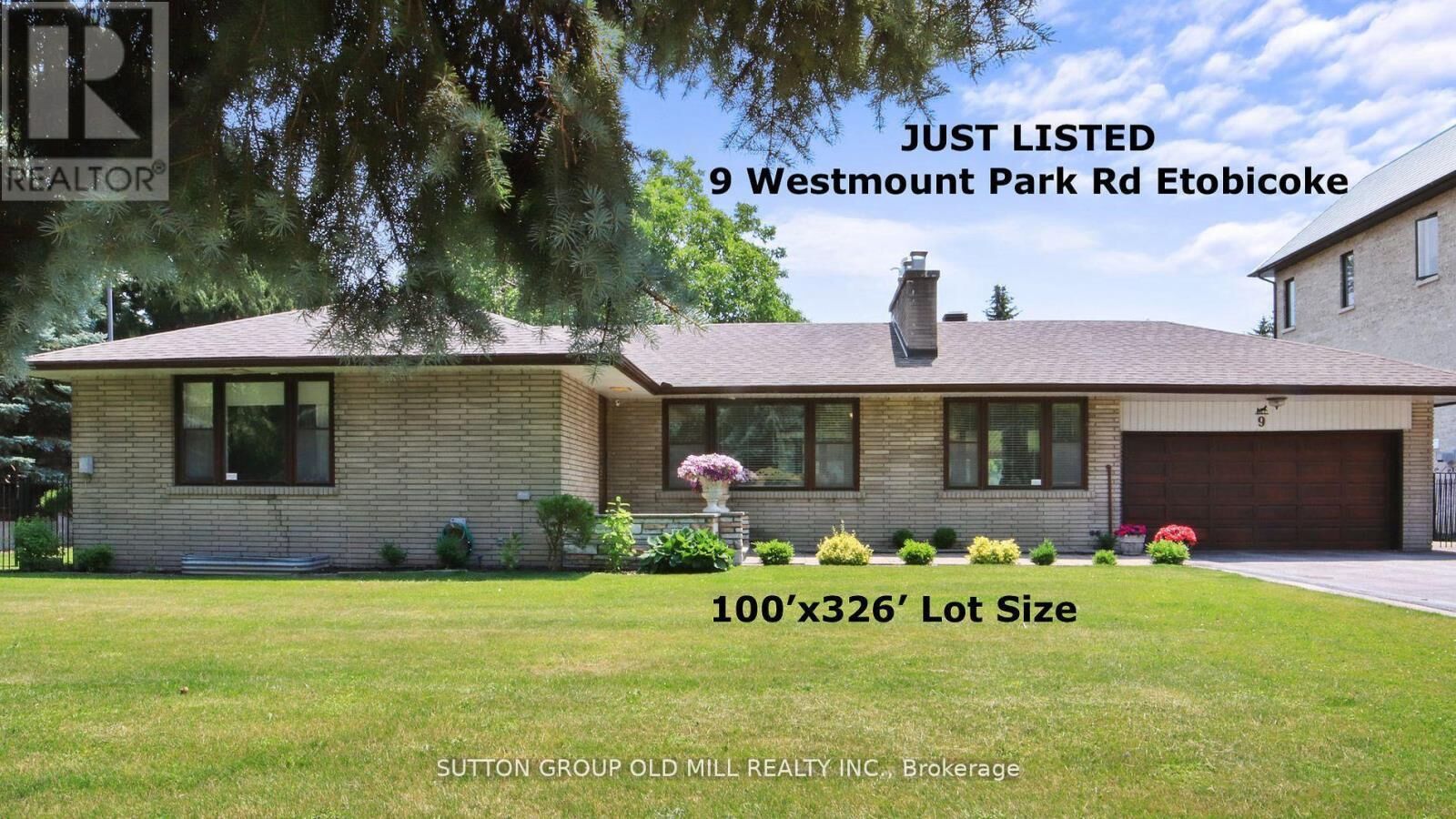 Property Photo:  9 Westmount Park Road  ON M9P 1R4 