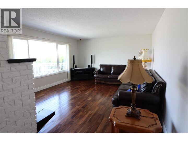 Property Photo:  136 Greenstone Drive  BC V2C 1N5 