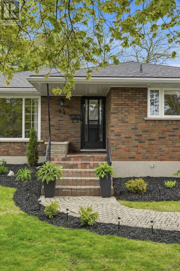 Property Photo:  54 Craig Street  ON K8P 2K1 