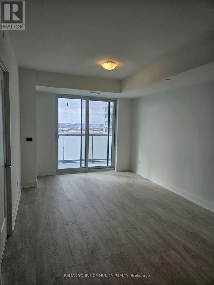 Property Photo:  2545 Simcoe Street North 2210  ON L1L 0W3 