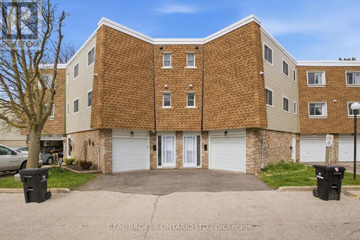 Property Photo:  60 Elmsdale Drive 46  ON N2E 2G4 
