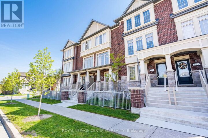 Property Photo:  529 Old Harwood Avenue  ON L1Z 0V2 