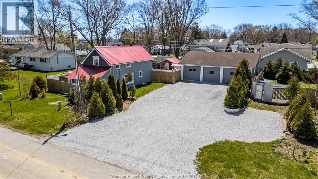 Property Photo:  1057 Oak Avenue  ON N9Y 3T6 