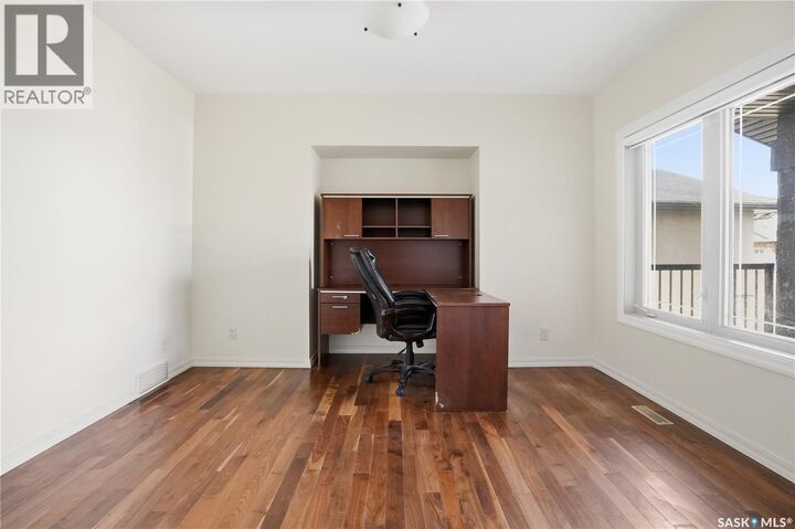Property Photo:  7111 Wascana Cove Drive  SK S4V 3G1 