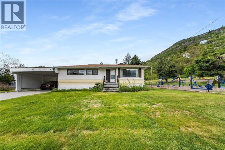 Property Photo:  665 6 Street  BC V0G 1P0 