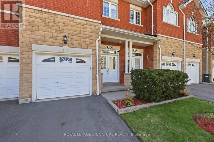 Property Photo:  470 Faith Drive 62  ON L5R 4E9 