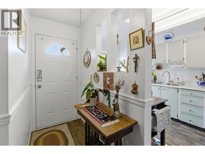 Property Photo: 2433 Ingram Road 8 BC V4T 1L5