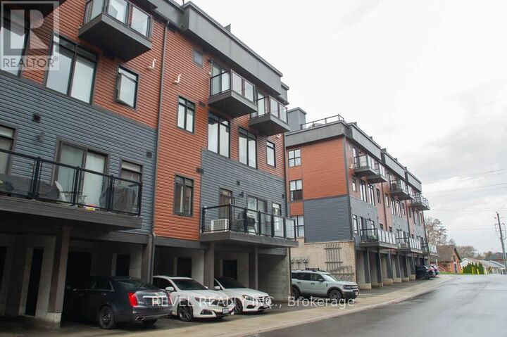 Property Photo:  2 Willow Street 11  ON N3L 0C6 