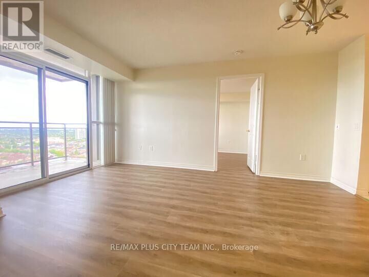 Property Photo: 55 Strathaven Drive 1901 ON L5R 4G9