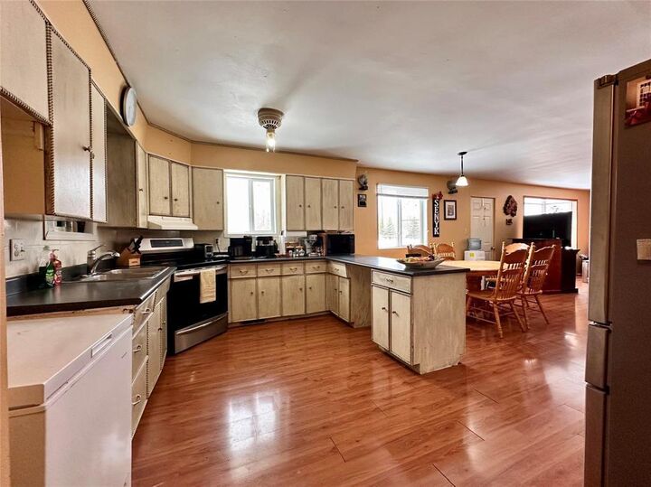 Property Photo: 658 Pr 283 Highway MB R9A 1L7