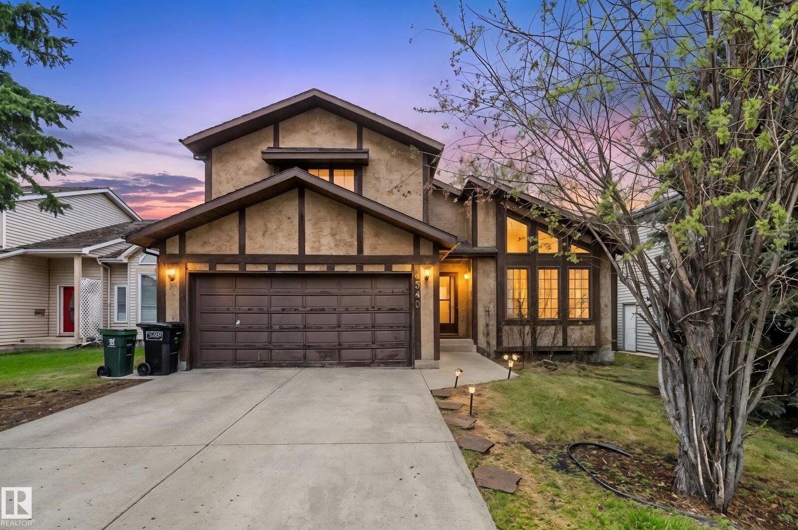 Property Photo:  4340 33 Street NW  AB T6T 1B7 