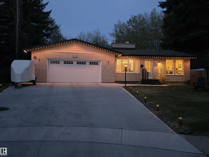 Property Photo:  14 Ash Place  AB T8N 3J5 