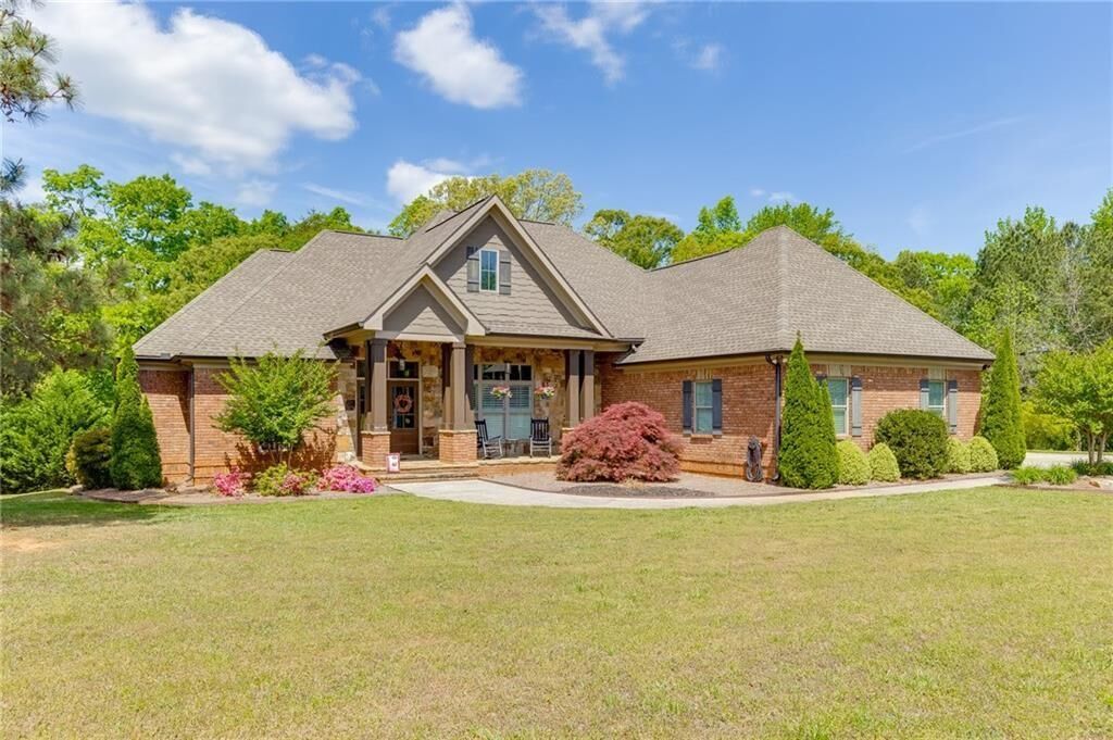 Property Photo:  436 Thunder Road  GA 30518 