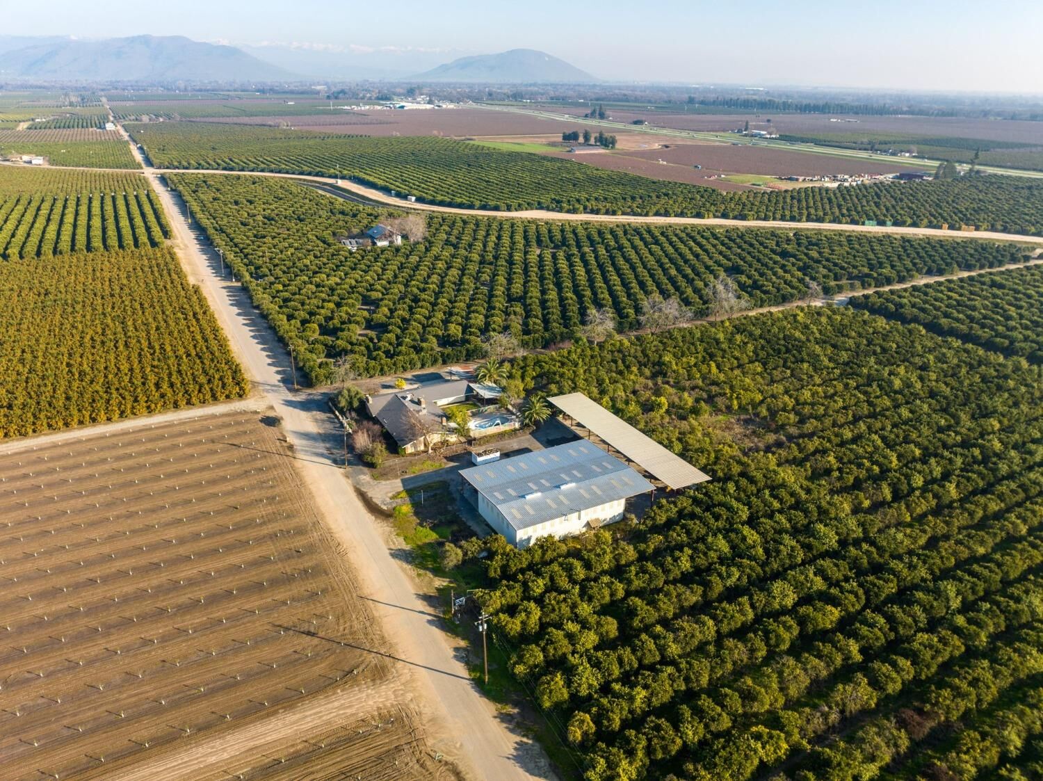 Property Photo:  14721 E Tulare Avenue  CA 93657 