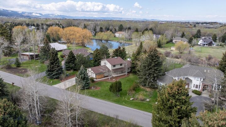 Property Photo:  43 Hitching Post Road  MT 59715 