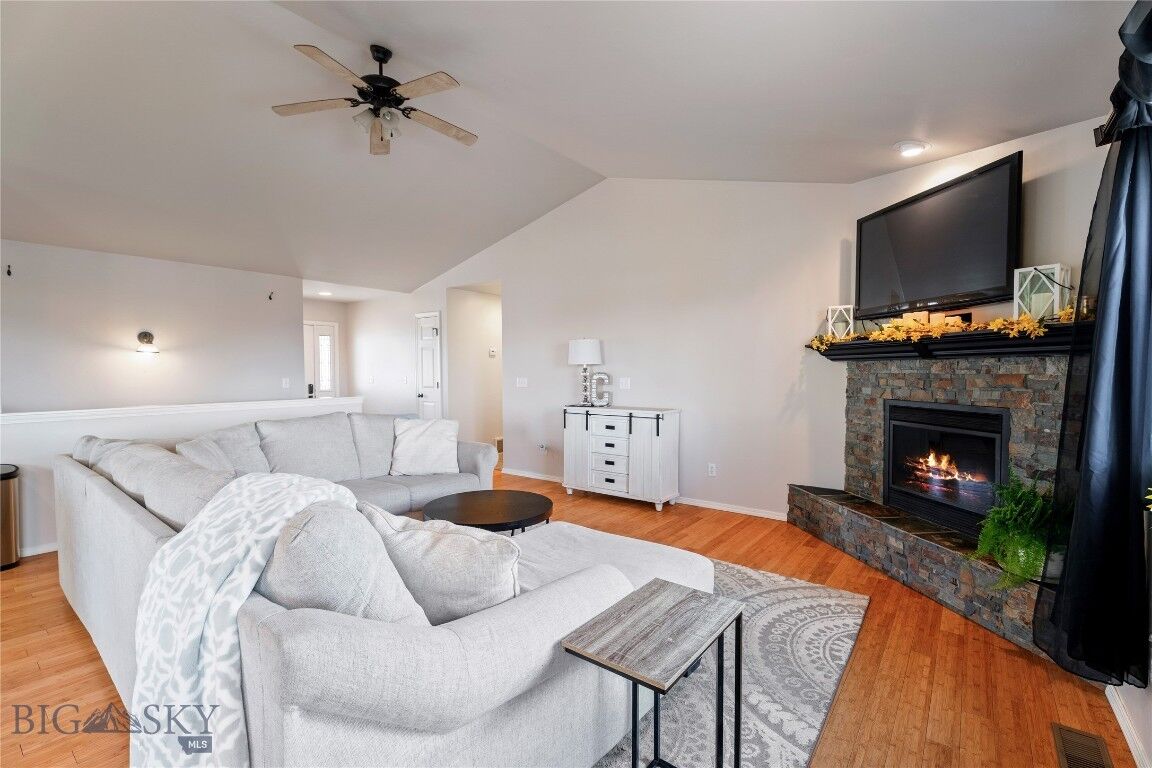 Property Photo:  2650 Knight St  MT 59601 