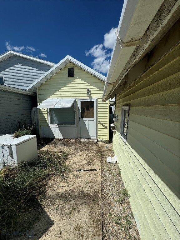 Property Photo: 1019 1/2 E Commercial MT 59711