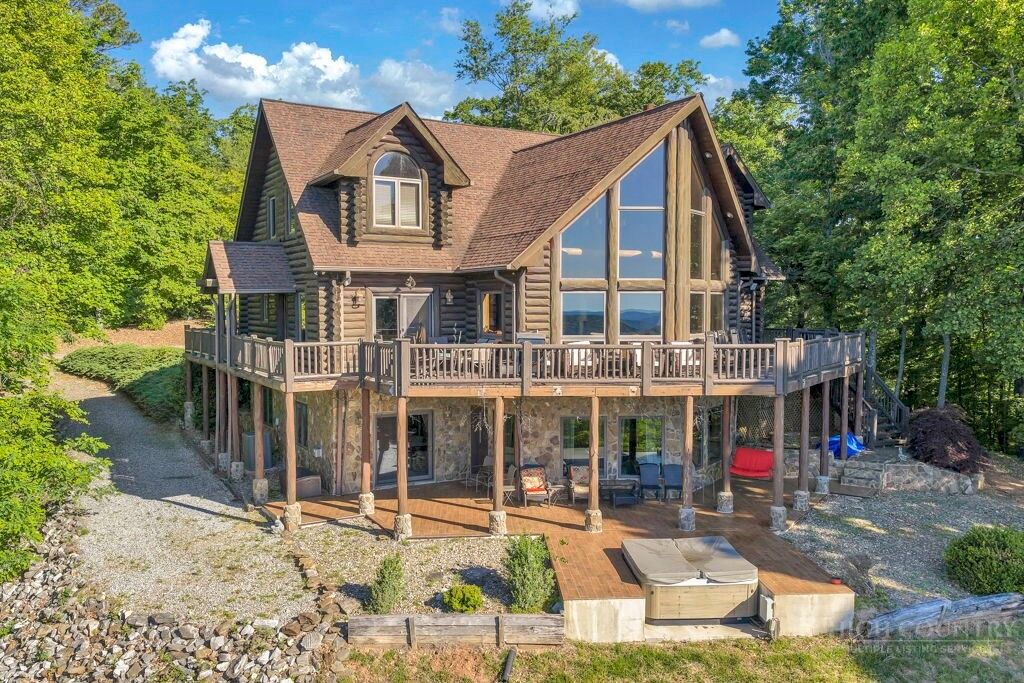 Property Photo:  160 Outback Road  NC 28624 
