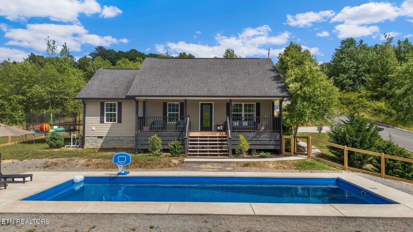 Property Photo:  331 Hardin Rd  TN 37327 