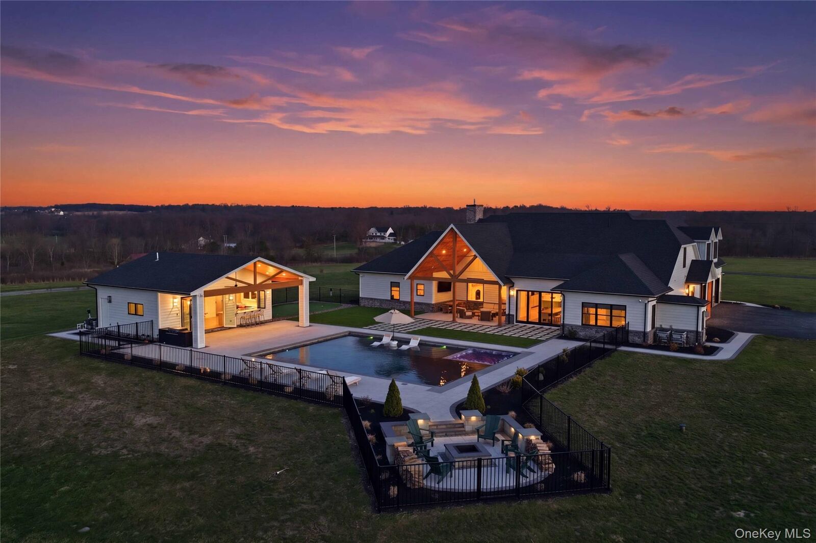 Property Photo:  400 Bruyn Turnpike  NY 12589 