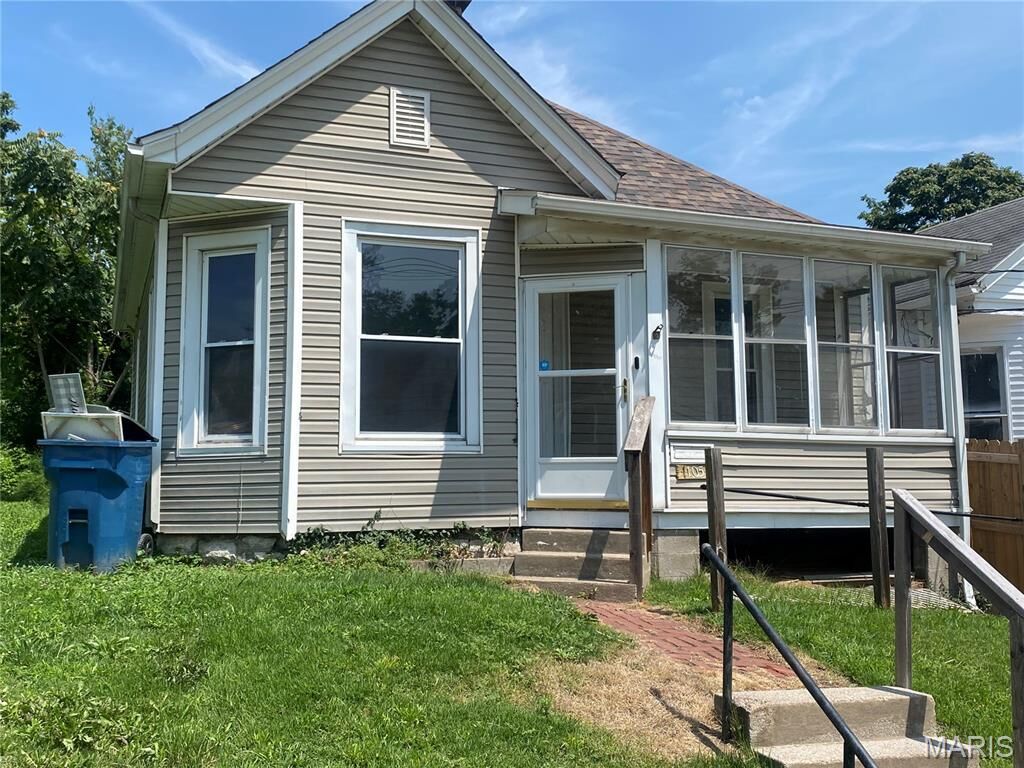 Property Photo: 1105 W 9th Street IL 62002