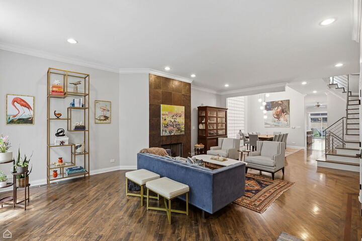 Property Photo:  1752 W Erie Street  IL 60622 
