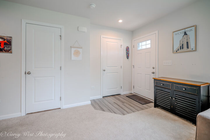 Property Photo:  450 Cardinal Way  IL 60140 