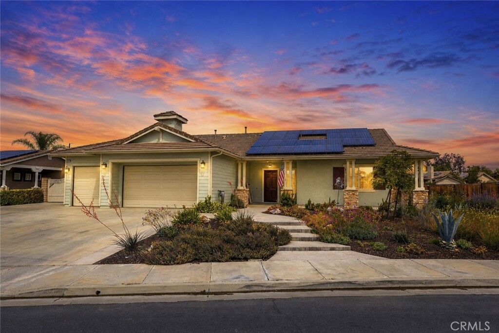 Property Photo:  41717 Mesquite Lane  CA 92562 