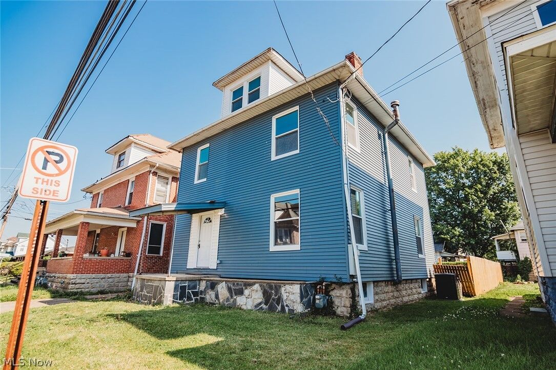 Property Photo:  1425 23rd Street  WV 26101 