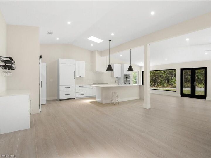 Property Photo:  6800 Bottlebrush Ln  FL 34109 
