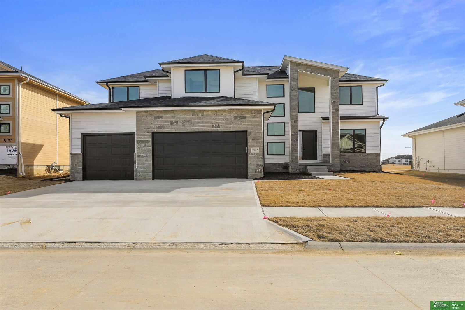 Property Photo:  11040 S 220th Street  NE 68028 