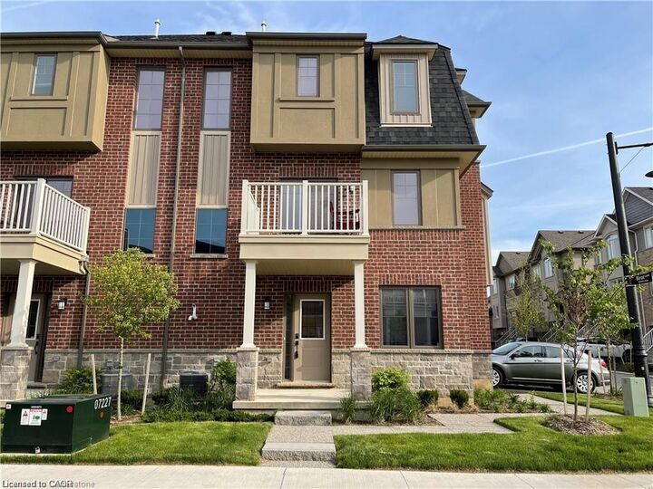 Property Photo:  18 Birot Lane  ON L9K 0K1 