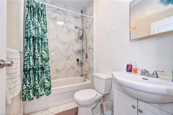 Property Photo:  13-15 Ainslie Street 3  ON N1R 3J3 