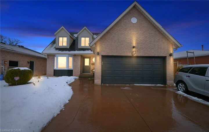 Property Photo:  84 Viscount Road  ON N3P 1Y7 