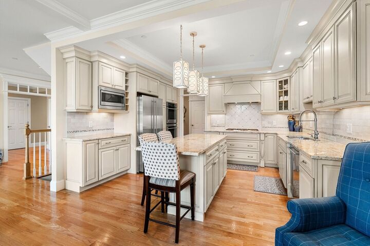 Property Photo:  9 Muirfield Cir 9  MA 01810 