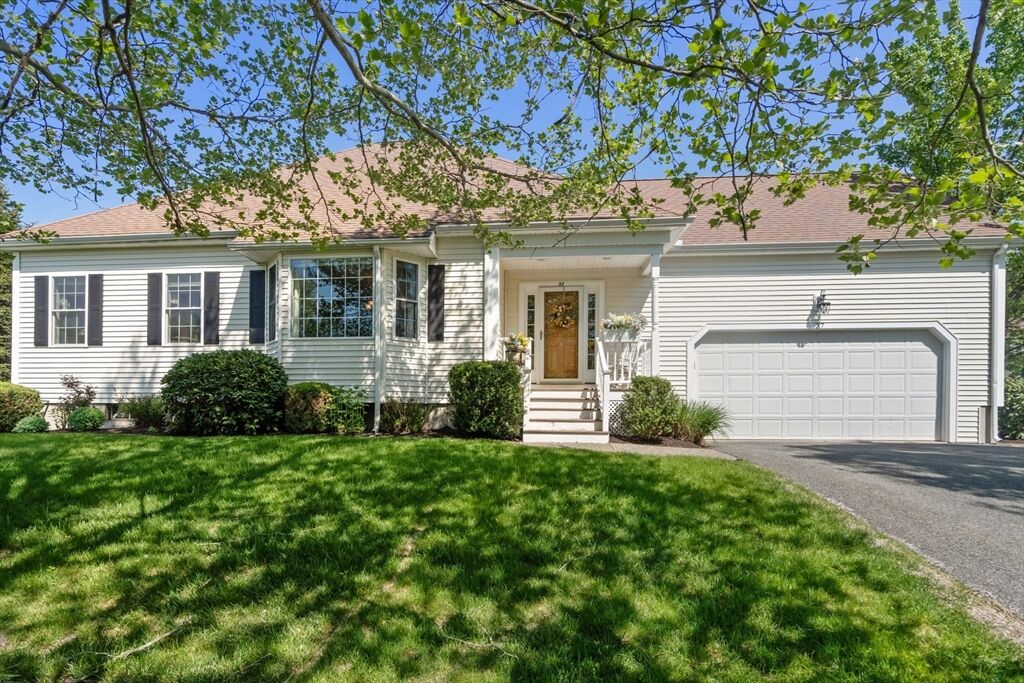Property Photo:  37 Rockville Mdws 37  MA 02054 