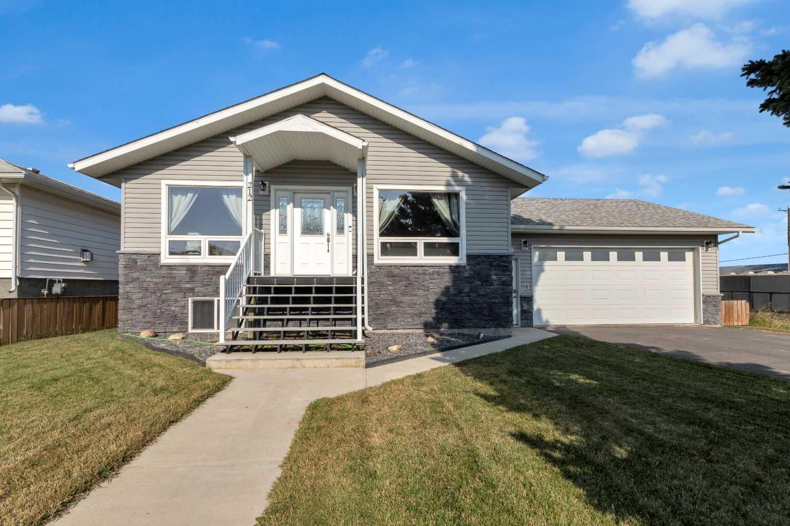 Property Photo:  212 3 Street N  AB T0L 2B0 