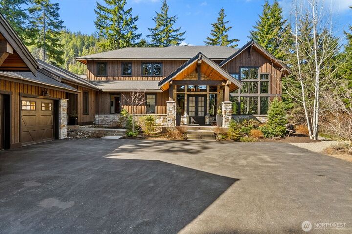 Property Photo:  301  Fortune Creek Lane  WA 98922 