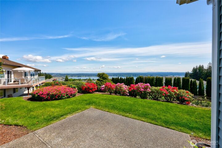 Property Photo:  7966  Emery Boulevard NW  WA 98383 
