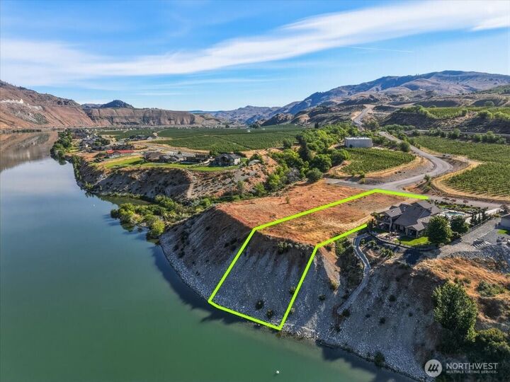 Property Photo: 33 S Shore Drive WA 98843