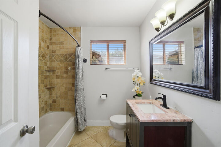 Property Photo:  510 S 29th Court  FL 33020 