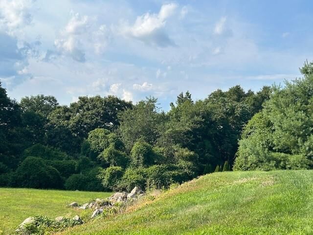 Property Photo: 18 No Bottom Ridge Ridge RI 02891