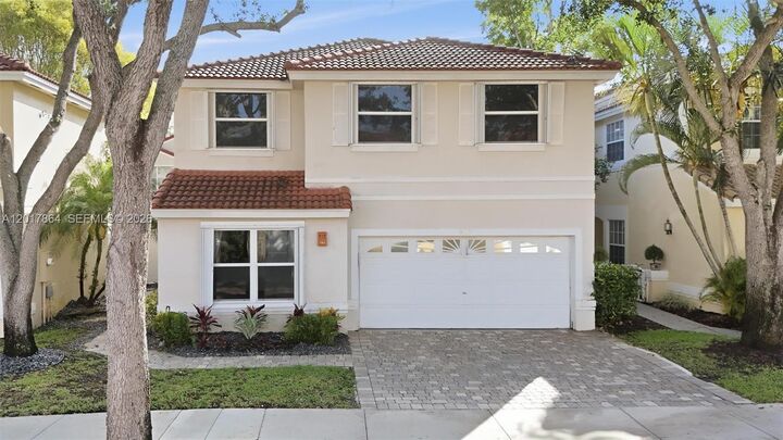 Property Photo:  